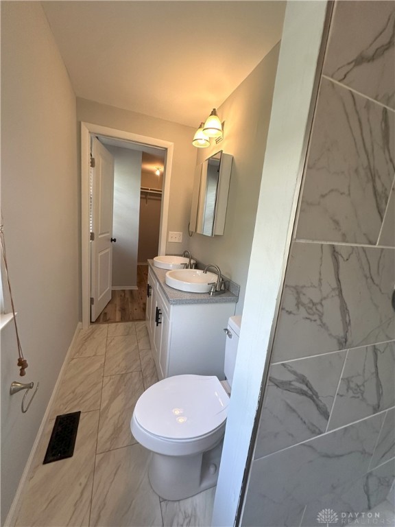 Englewood, Ohio 45322, United States, 4 Bedrooms Bedrooms, ,3 BathroomsBathrooms,Residential,Pending,121334