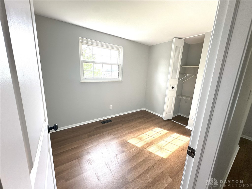 Englewood, Ohio 45322, United States, 4 Bedrooms Bedrooms, ,3 BathroomsBathrooms,Residential,Pending,121334