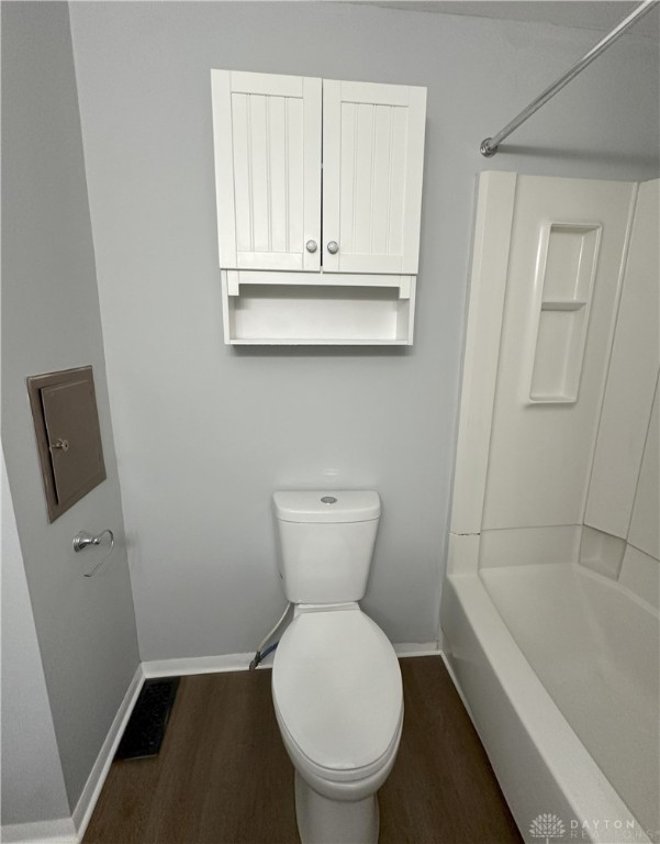 Englewood, Ohio 45322, United States, 4 Bedrooms Bedrooms, ,3 BathroomsBathrooms,Residential,Pending,121334