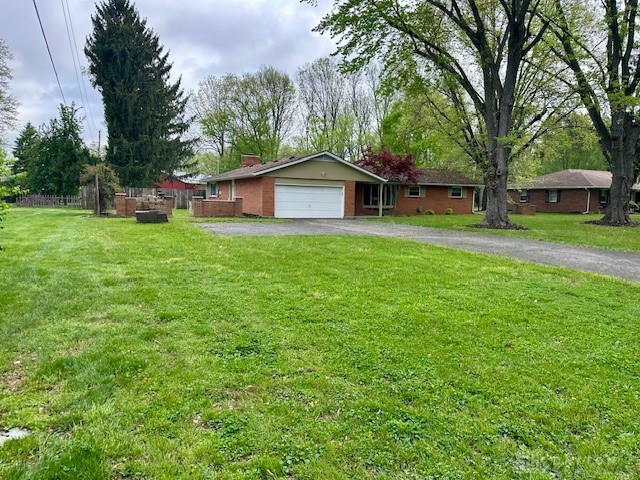 1947 Woodcliffe Drive, Troy, Ohio image 2