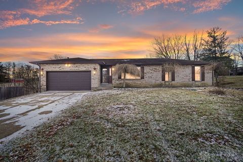 Photo of 5690 Bunnell Hill Road, Lebanon, OH 45036 (MLS # 950828)