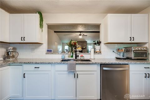 Tiny photo for 8948 Autumngate Lane, Dayton, OH 45424 (MLS # 946061)