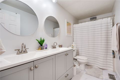 Tiny photo for 8948 Autumngate Lane, Dayton, OH 45424 (MLS # 946061)