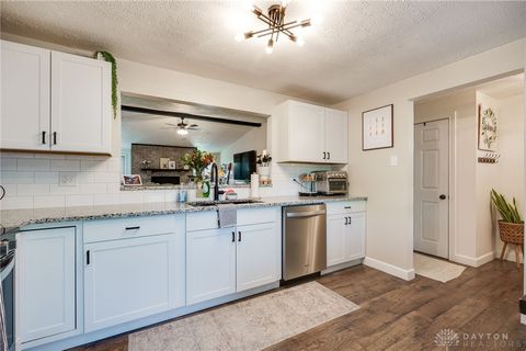 Tiny photo for 8948 Autumngate Lane, Dayton, OH 45424 (MLS # 946061)