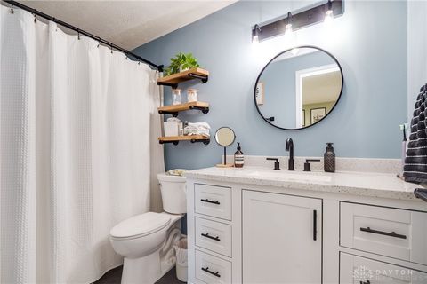 Tiny photo for 8948 Autumngate Lane, Dayton, OH 45424 (MLS # 946061)