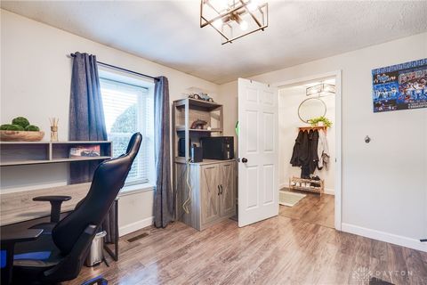 Tiny photo for 8948 Autumngate Lane, Dayton, OH 45424 (MLS # 946061)