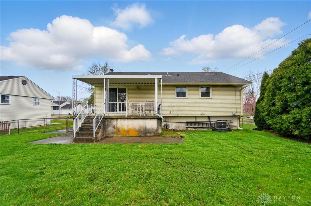 1206 Burket Drive, New Carlisle, Ohio image 4