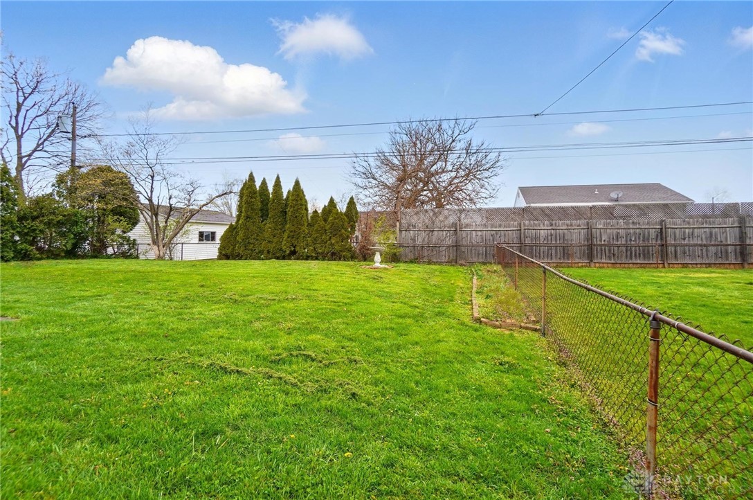 1206 Burket Drive, New Carlisle, Ohio image 5