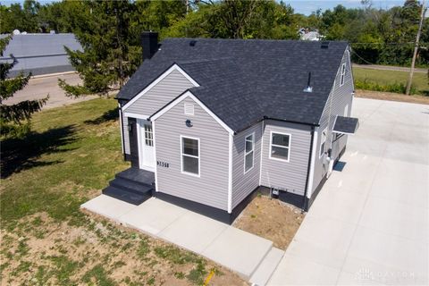 Photo of 3801 Salem Avenue, Dayton, OH 45406 (MLS # 943099)
