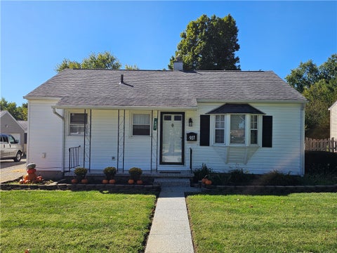Photo of 907 Washington Street, Eaton, OH 45320 (MLS # 969864)