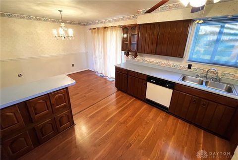 Tiny photo for 615 Burnside Drive, Miamisburg, OH 45342 (MLS # 946519)