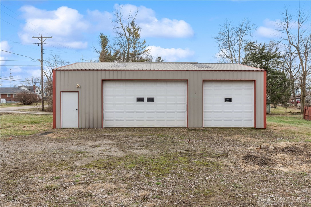 8540 Mann Road, Tipp City, Ohio image 4