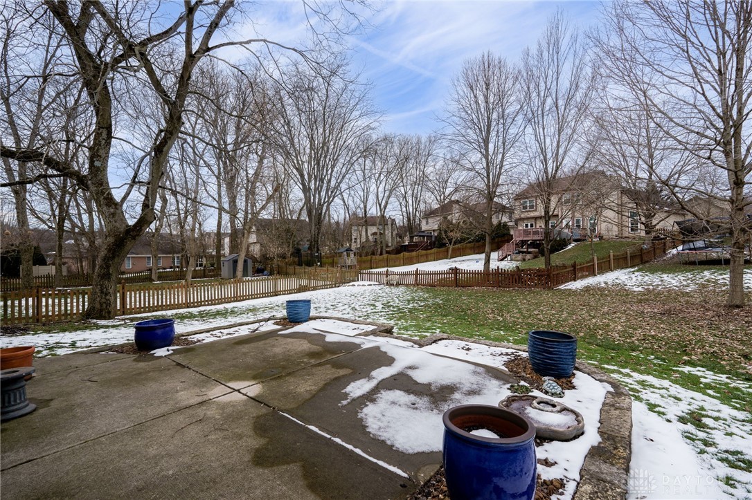 3762 E Sudbury Court, Bellbrook, Ohio image 32