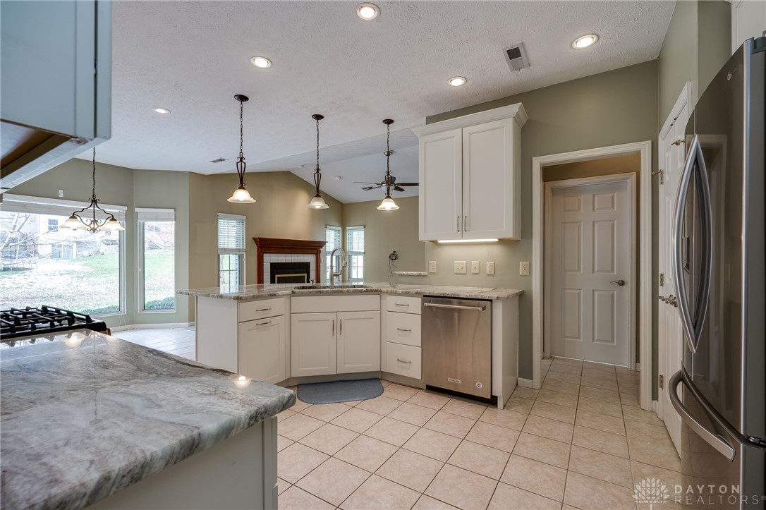 3762 E Sudbury Court, Bellbrook, Ohio image 12