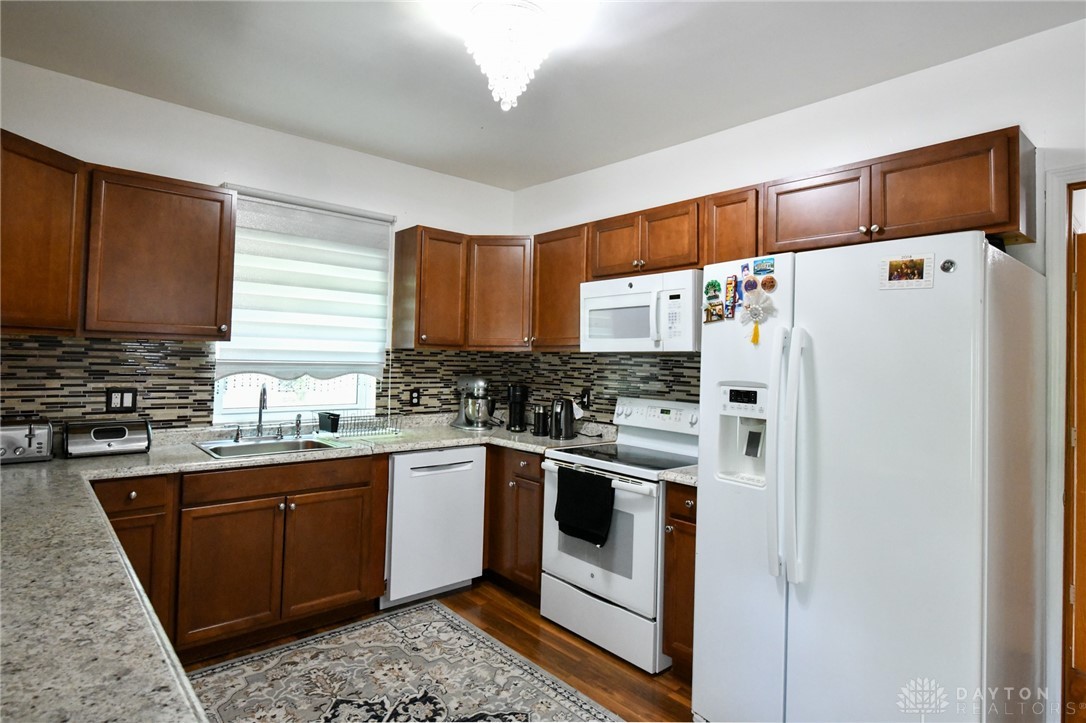 Dayton, Ohio 45404, United States, 5 Bedrooms Bedrooms, ,3 BathroomsBathrooms,Residential,Active,170349