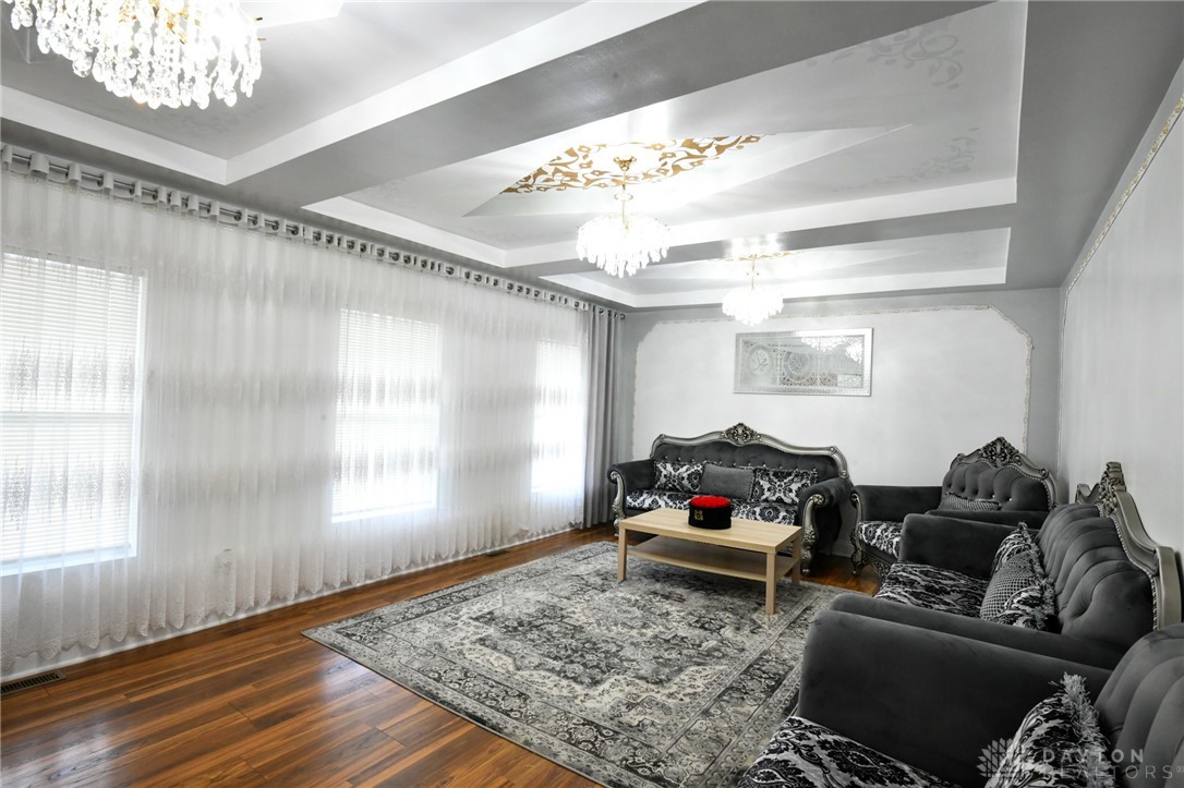 Dayton, Ohio 45404, United States, 5 Bedrooms Bedrooms, ,3 BathroomsBathrooms,Residential,Active,170349