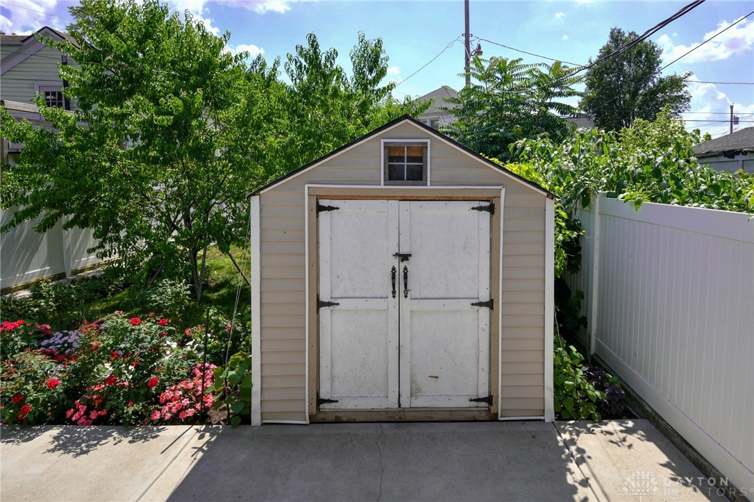 Dayton, Ohio 45404, United States, 5 Bedrooms Bedrooms, ,3 BathroomsBathrooms,Residential,Active,170349