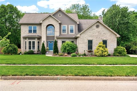 Homes For Sale - 907 Autumn Leaf Drive<br/> Greene County, Beavercreek, OH 45430