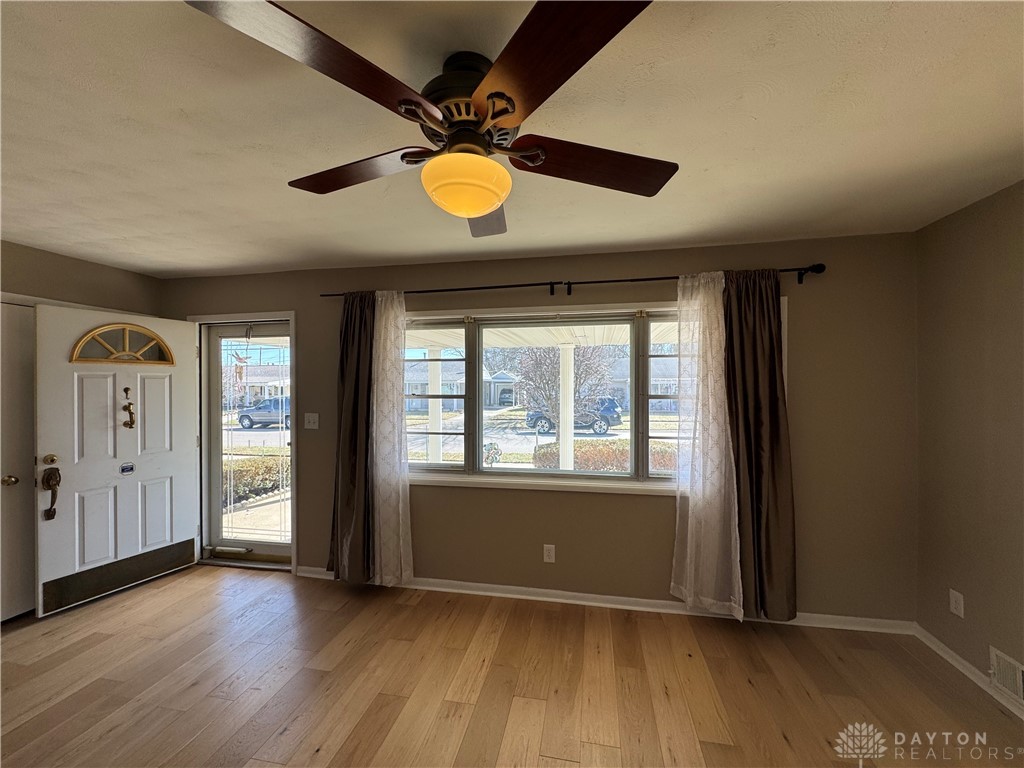 Dayton, Ohio 45432, United States, 3 Bedrooms Bedrooms, ,1 BathroomBathrooms,Residential,Active,91270
