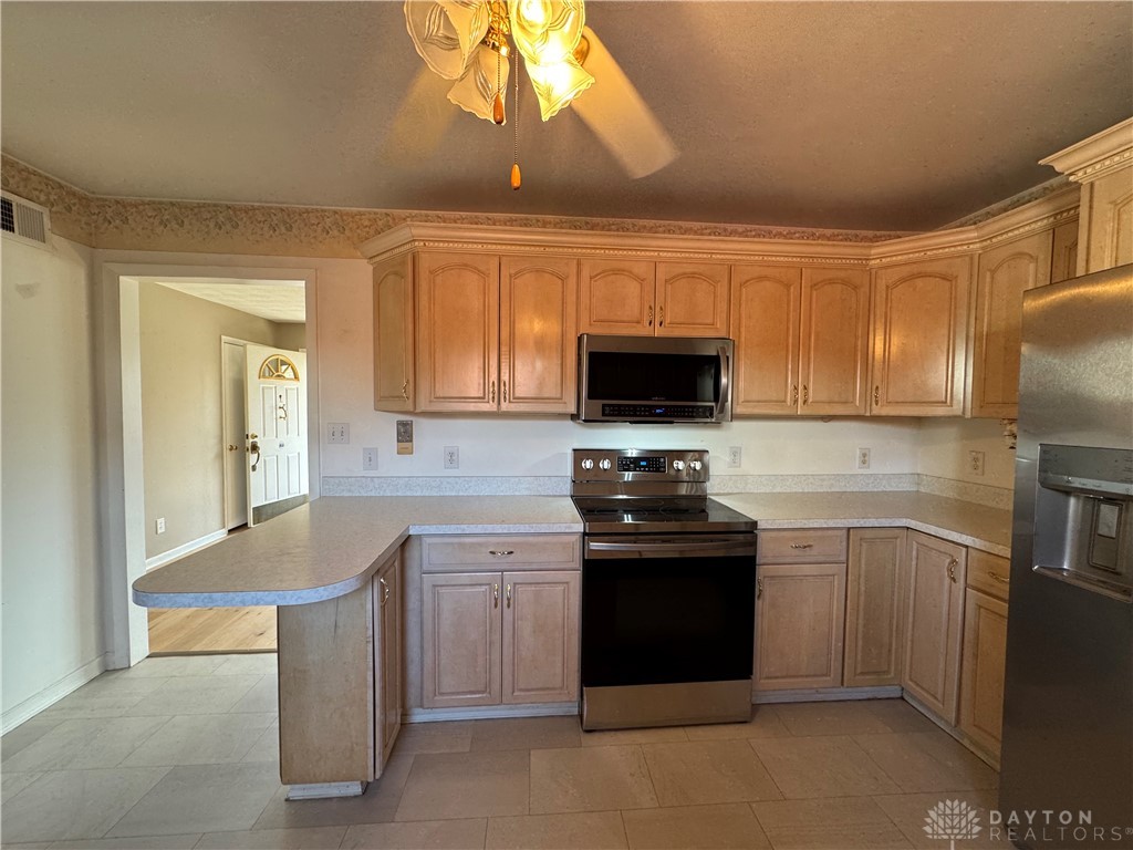 Dayton, Ohio 45432, United States, 3 Bedrooms Bedrooms, ,1 BathroomBathrooms,Residential,Active,91270
