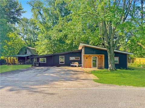 Homes For Sale - 1337 W Dallas Road<br/> Champaign County, Urbana, OH 43078
