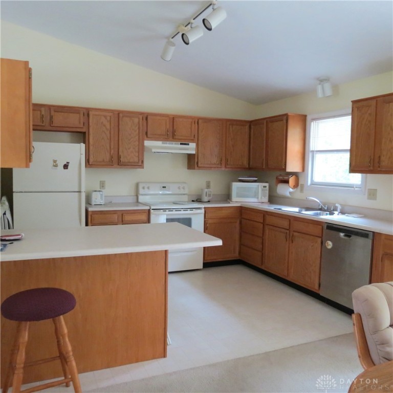 3360 Seven Point Court, Sidney, Ohio image 8