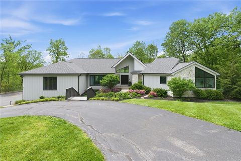 Photo of 183 Congress Run Road, Wyoming, OH 45215 (MLS # 958361)