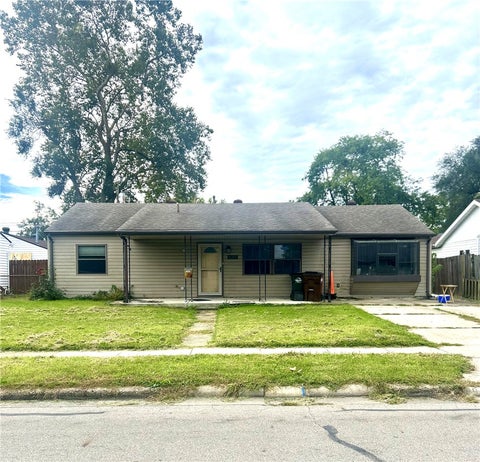 Photo of 38 Regina Drive, Fairborn, OH 45324 (MLS # 969999)