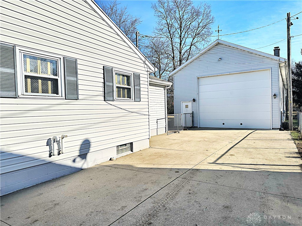 803 N Sunset Drive, Piqua, Ohio image 3