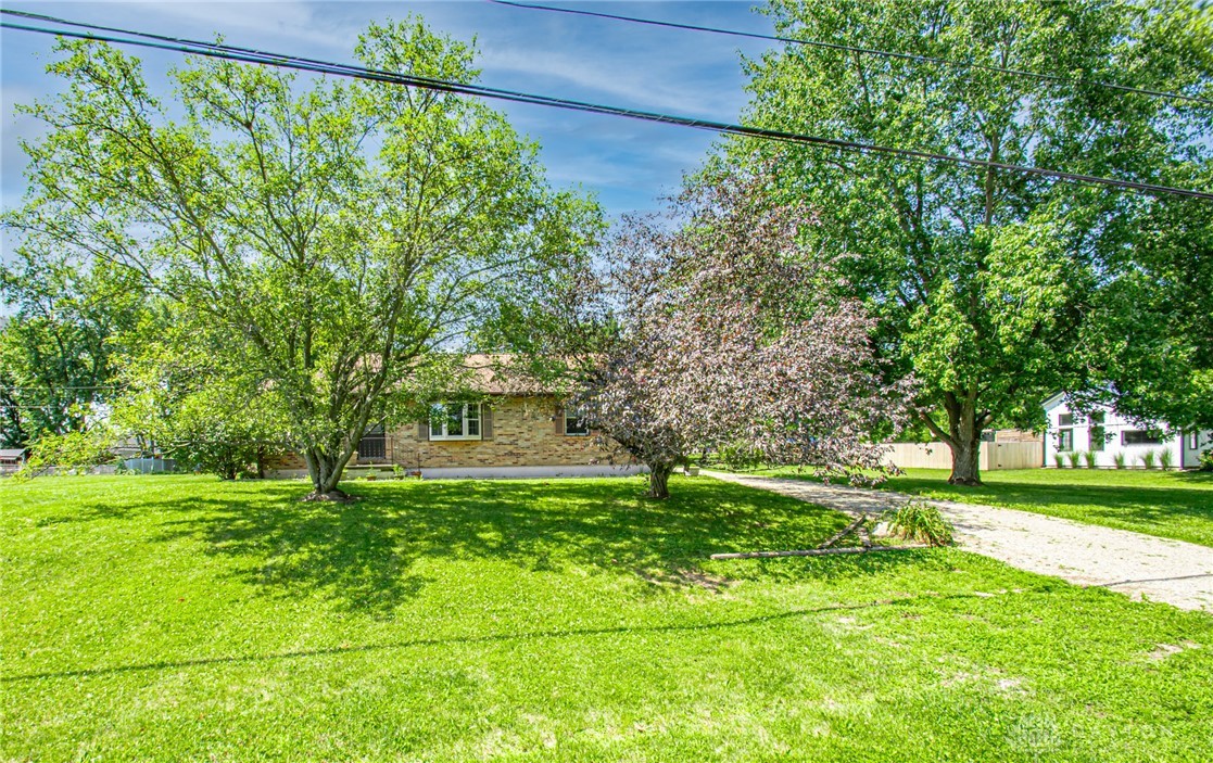 77 Lakengren Drive, Eaton, Ohio image 30