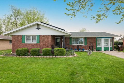 Photo of 107 Oxford Drive, Greenville, OH 45331 (MLS # 956860)