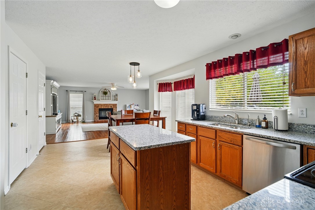 765 Beckley Farm Way, Springboro, Ohio image 11