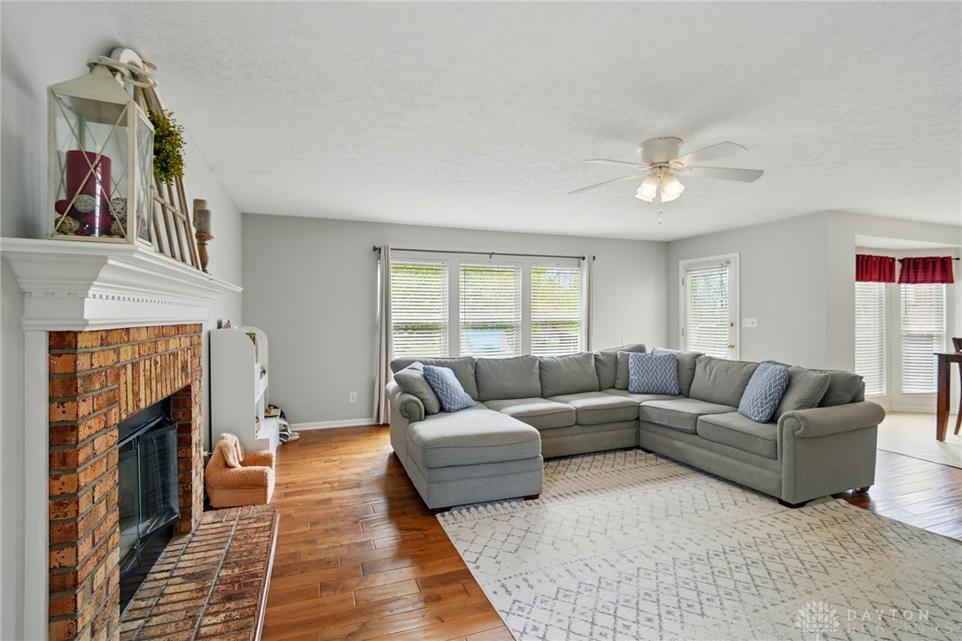 765 Beckley Farm Way, Springboro, Ohio image 6