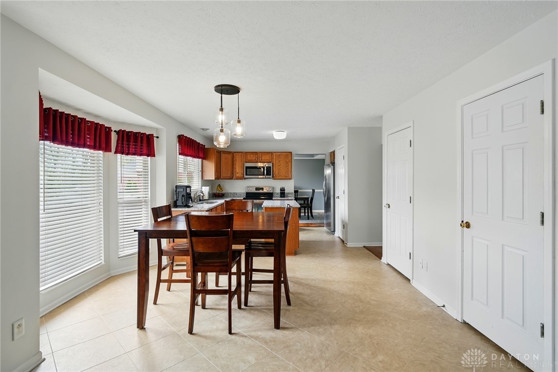 765 Beckley Farm Way, Springboro, Ohio image 8
