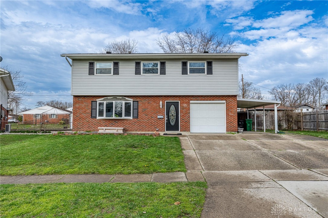 15 Woods Road, Springboro, Ohio image 1