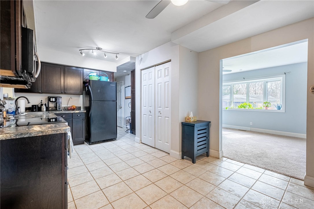 15 Woods Road, Springboro, Ohio image 6