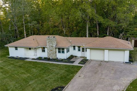 Photo of 8301 Red Lion 5 Points Road, Springboro, OH 45066 (MLS # 944064)