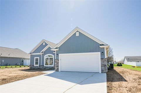 Photo of 2917 Seminole Way, Piqua, OH 45356 (MLS # 955010)