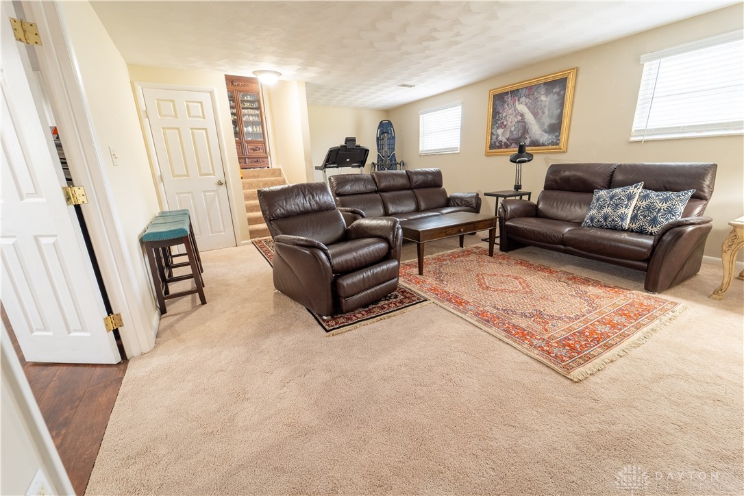 7000 Centerlawn Drive, Dayton, Ohio image 30
