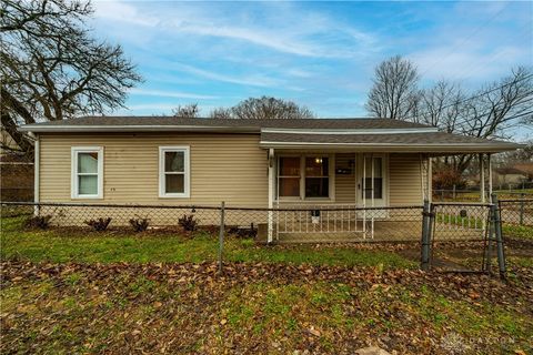 Photo of 116 N Leach Street, Xenia, OH 45385 (MLS # 949728)