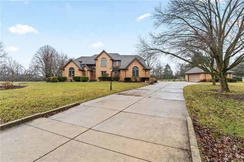 Photo of 5700 Swan Drive, Clayton, OH 45315 (MLS # 952935)