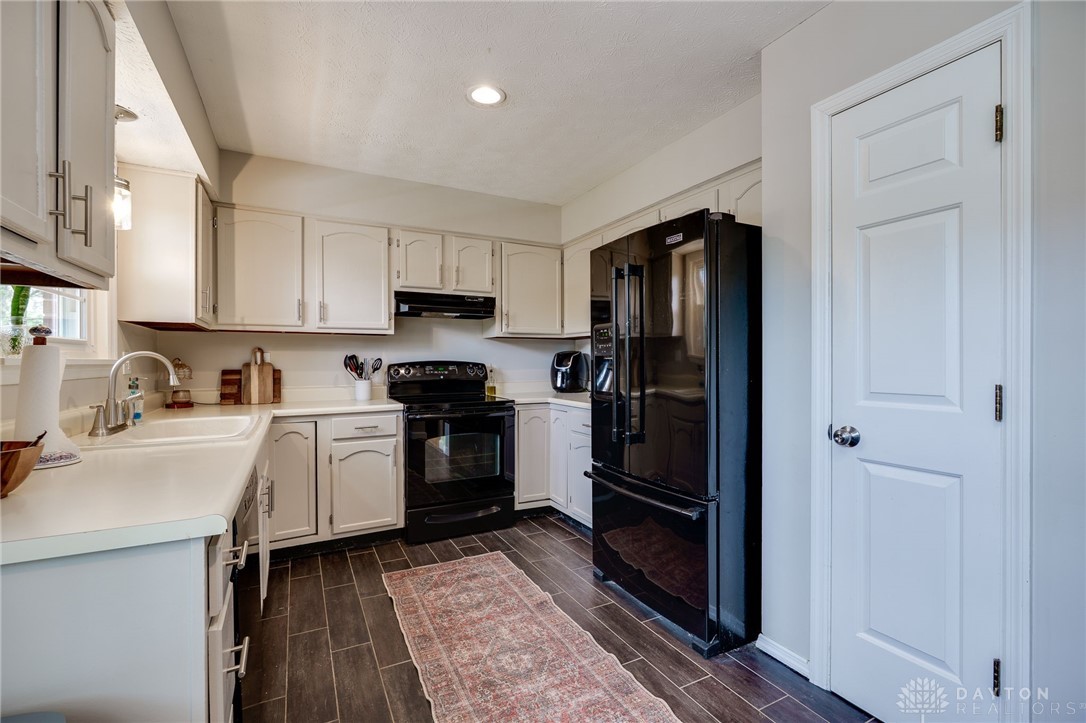 1013 Millerton Drive, Dayton, Ohio image 14