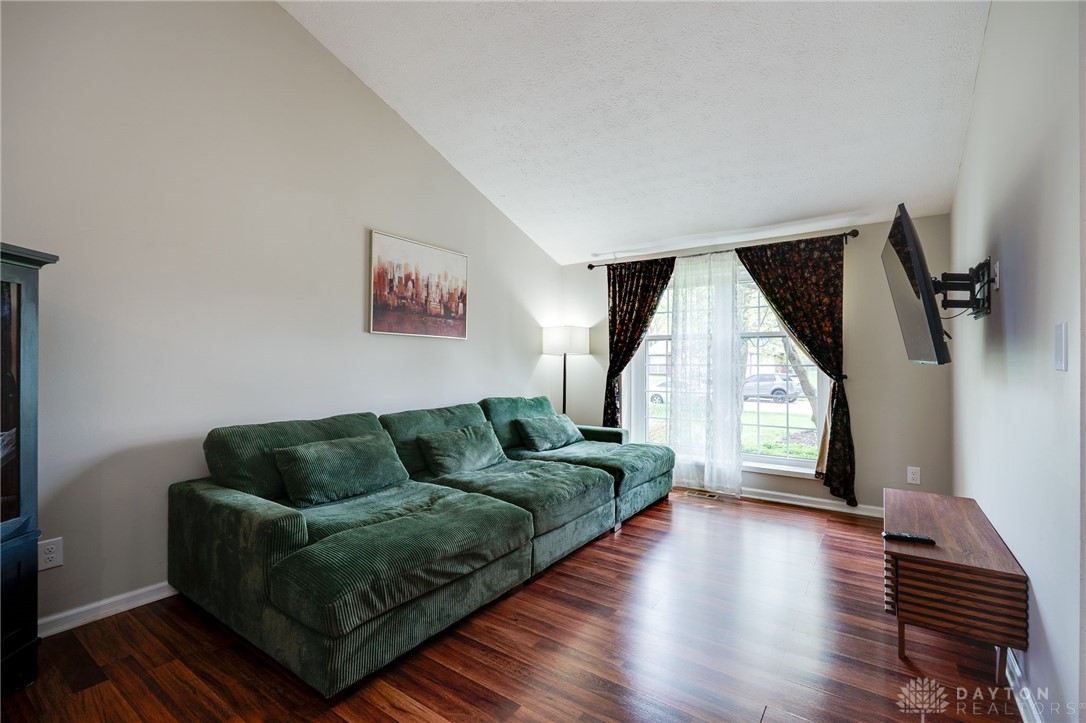 1013 Millerton Drive, Dayton, Ohio image 8
