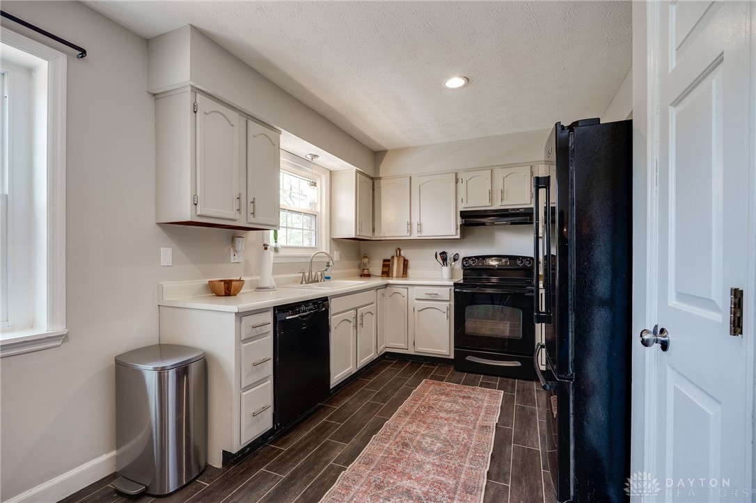 1013 Millerton Drive, Dayton, Ohio image 13