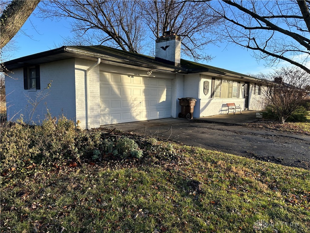 3956 Barberry Boulevard, Dayton, Ohio image 2