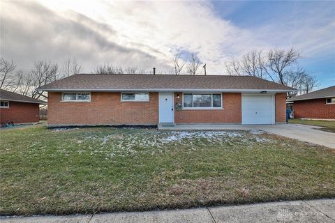 Photo of 4340 Longfellow Avenue, Dayton, OH 45424 (MLS # 949943)
