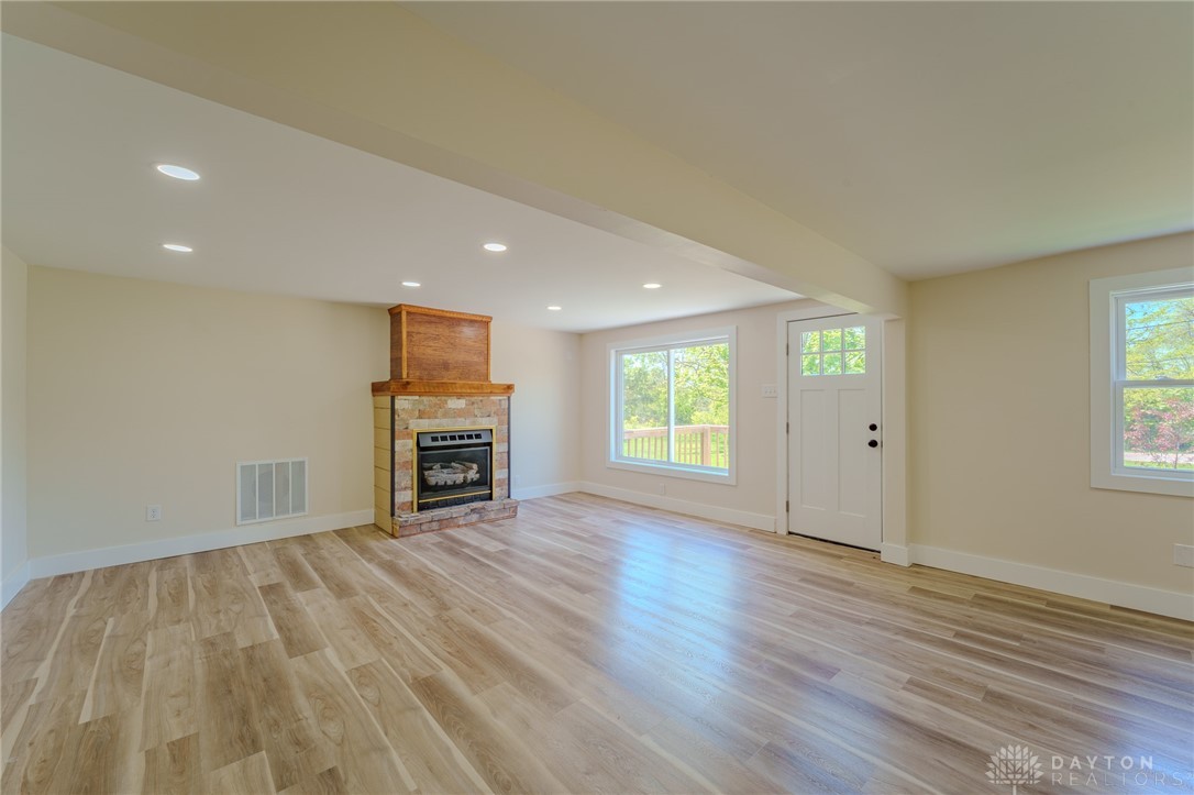 3835 Deweese Road, Troy, Ohio image 6