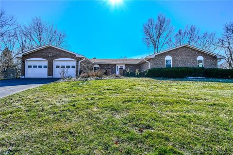 Photo of 2765 E Tara Trail, Beavercreek, OH 45434 (MLS # 952508)