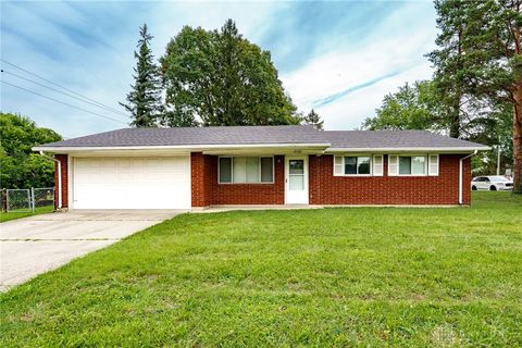 Photo of 6560 Springboro Pike, Dayton, OH 45449 (MLS # 940981)