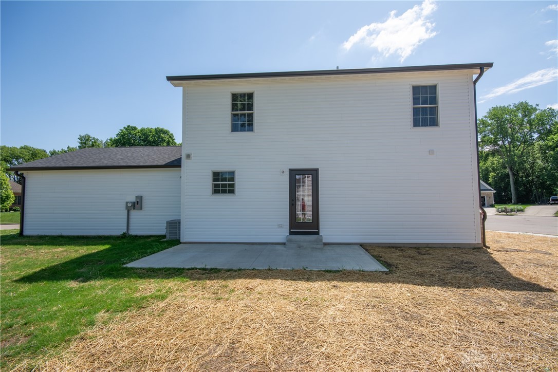 906 Old Nursery Trail, Troy, Ohio image 4